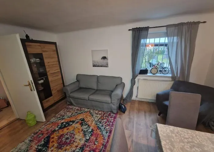 Haus Mit Garten, U Bahn Naehe, Gratis Parkplaetze *