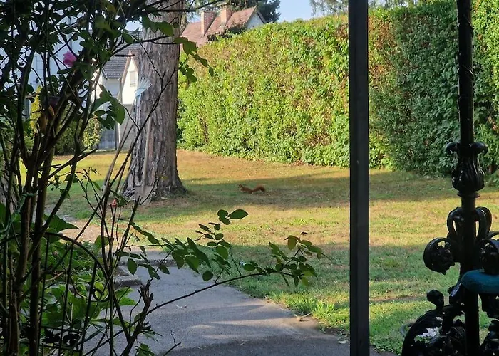 Nyaraló Haus Mit Garten, U Bahn Naehe, Gratis Parkplaetze *