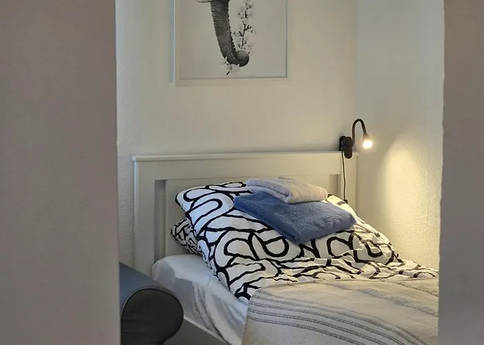 Haus Mit Garten, U Bahn Naehe, Gratis Parkplaetze Bécs